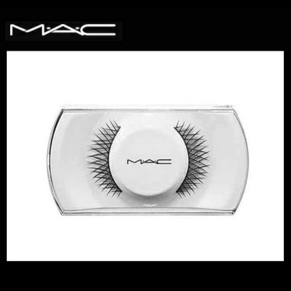 NEW MAC Cosmetics Black Lashes